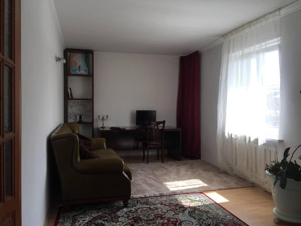 אלמטי Guest House On Maksimova 9 מראה חיצוני תמונה