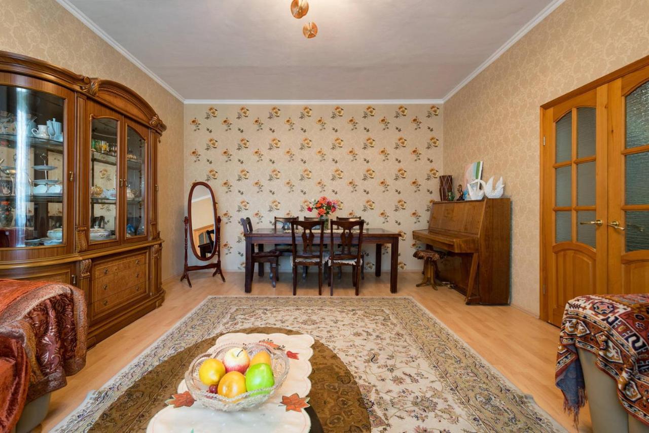 אלמטי Guest House On Maksimova 9 מראה חיצוני תמונה